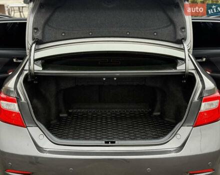 Серый Тойота Камри, объемом двигателя 2.5 л и пробегом 198 тыс. км за 13999 $, фото 29 на Automoto.ua