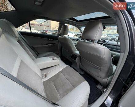 Сірий Тойота Камрі, об'ємом двигуна 2.5 л та пробігом 138 тис. км за 11950 $, фото 27 на Automoto.ua