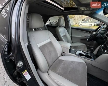 Сірий Тойота Камрі, об'ємом двигуна 2.5 л та пробігом 138 тис. км за 11950 $, фото 29 на Automoto.ua