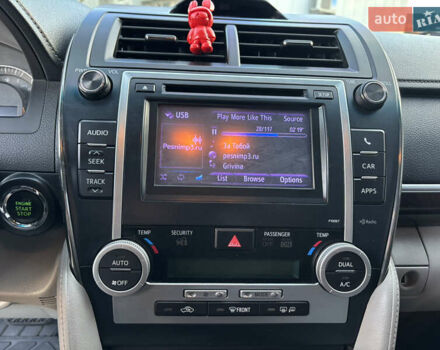 Сірий Тойота Камрі, об'ємом двигуна 2.49 л та пробігом 190 тис. км за 11800 $, фото 16 на Automoto.ua