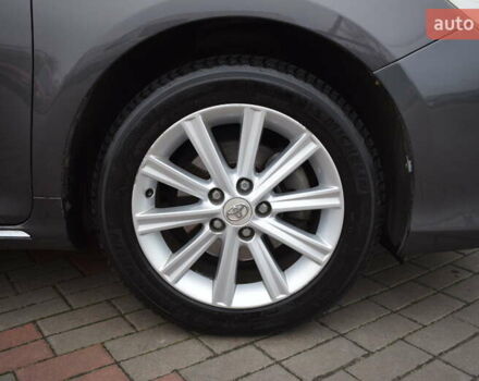 Сірий Тойота Камрі, об'ємом двигуна 2.5 л та пробігом 163 тис. км за 13250 $, фото 9 на Automoto.ua