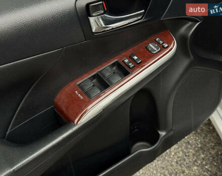 Серый Тойота Камри, объемом двигателя 2.5 л и пробегом 213 тыс. км за 14490 $, фото 19 на Automoto.ua