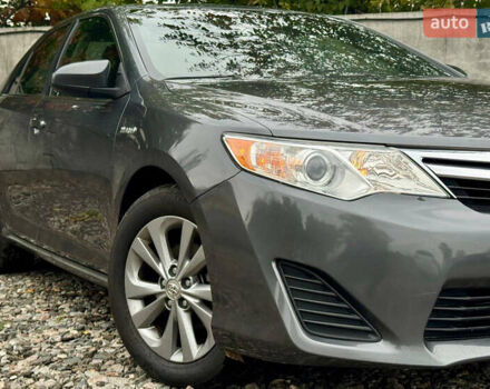 Серый Тойота Камри, объемом двигателя 2.49 л и пробегом 268 тыс. км за 11490 $, фото 2 на Automoto.ua