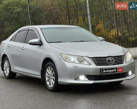 Серый Тойота Камри, объемом двигателя 2.5 л и пробегом 213 тыс. км за 14490 $, фото 15 на Automoto.ua