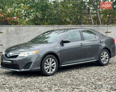 Серый Тойота Камри, объемом двигателя 2.49 л и пробегом 268 тыс. км за 11490 $, фото 3 на Automoto.ua