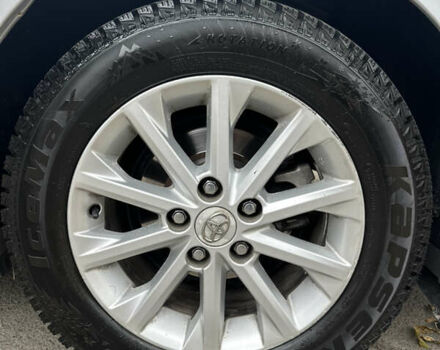 Серый Тойота Камри, объемом двигателя 2.49 л и пробегом 271 тыс. км за 12500 $, фото 2 на Automoto.ua