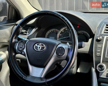 Сірий Тойота Камрі, об'ємом двигуна 2.49 л та пробігом 252 тис. км за 9800 $, фото 28 на Automoto.ua