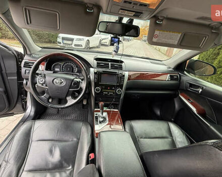 Серый Тойота Камри, объемом двигателя 2.49 л и пробегом 252 тыс. км за 11499 $, фото 10 на Automoto.ua