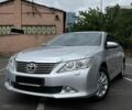 Сірий Тойота Камрі, об'ємом двигуна 2.5 л та пробігом 209 тис. км за 12500 $, фото 1 на Automoto.ua