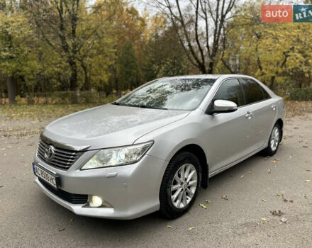 Серый Тойота Камри, объемом двигателя 2.49 л и пробегом 271 тыс. км за 12500 $, фото 34 на Automoto.ua