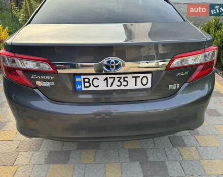 Серый Тойота Камри, объемом двигателя 2.49 л и пробегом 290 тыс. км за 9500 $, фото 3 на Automoto.ua