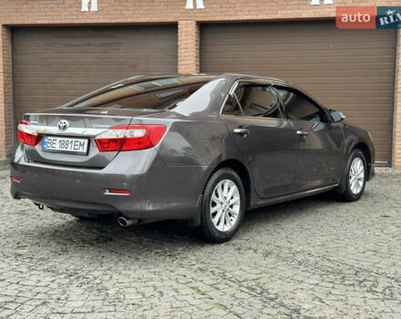 Сірий Тойота Камрі, об'ємом двигуна 2.49 л та пробігом 215 тис. км за 15000 $, фото 7 на Automoto.ua