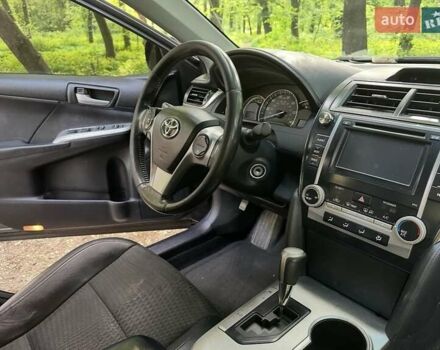 Сірий Тойота Камрі, об'ємом двигуна 2.49 л та пробігом 290 тис. км за 9500 $, фото 8 на Automoto.ua