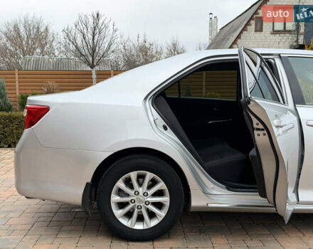 Сірий Тойота Камрі, об'ємом двигуна 2.5 л та пробігом 232 тис. км за 12800 $, фото 16 на Automoto.ua