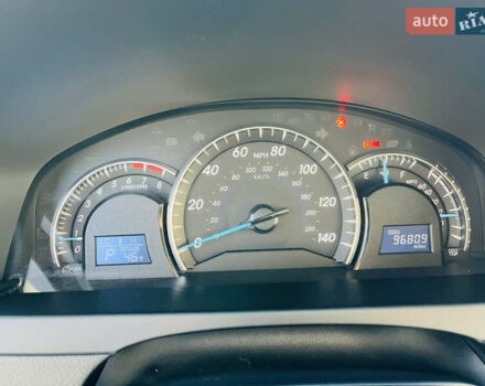 Серый Тойота Камри, объемом двигателя 2.5 л и пробегом 155 тыс. км за 13000 $, фото 16 на Automoto.ua