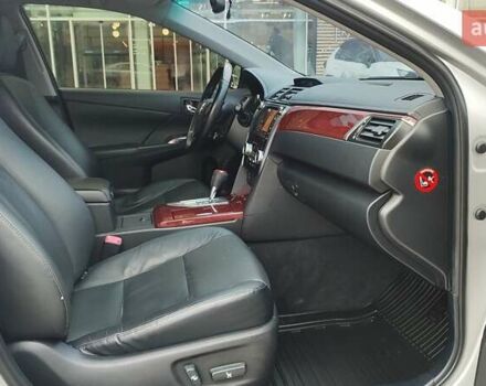 Сірий Тойота Камрі, об'ємом двигуна 2.5 л та пробігом 201 тис. км за 14556 $, фото 5 на Automoto.ua