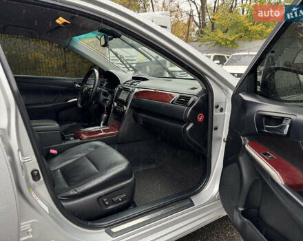 Серый Тойота Камри, объемом двигателя 2.5 л и пробегом 213 тыс. км за 14490 $, фото 47 на Automoto.ua