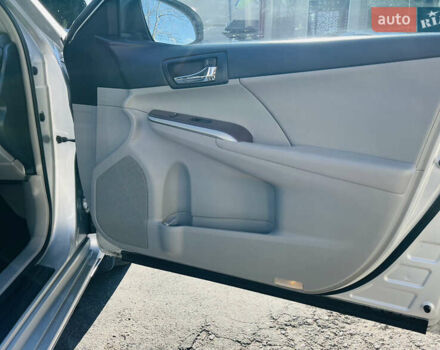 Серый Тойота Камри, объемом двигателя 2.5 л и пробегом 155 тыс. км за 13000 $, фото 11 на Automoto.ua