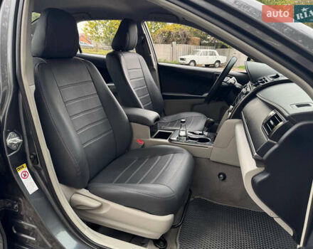 Сірий Тойота Камрі, об'ємом двигуна 2.49 л та пробігом 268 тис. км за 10990 $, фото 11 на Automoto.ua