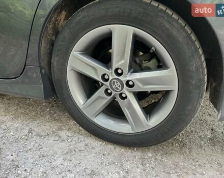 Сірий Тойота Камрі, об'ємом двигуна 2.49 л та пробігом 290 тис. км за 9500 $, фото 4 на Automoto.ua