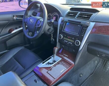 Сірий Тойота Камрі, об'ємом двигуна 2.5 л та пробігом 160 тис. км за 11700 $, фото 1 на Automoto.ua