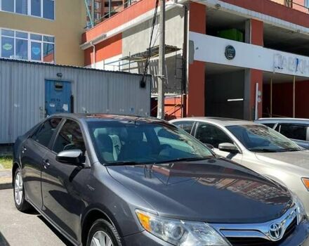 Серый Тойота Камри, объемом двигателя 2.49 л и пробегом 229 тыс. км за 12800 $, фото 3 на Automoto.ua