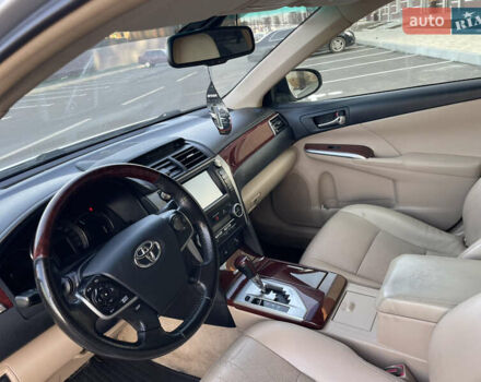 Сірий Тойота Камрі, об'ємом двигуна 3.5 л та пробігом 231 тис. км за 13400 $, фото 35 на Automoto.ua