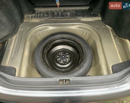 Серый Тойота Камри, объемом двигателя 2.49 л и пробегом 367 тыс. км за 10500 $, фото 4 на Automoto.ua