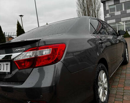 Сірий Тойота Камрі, об'ємом двигуна 2.49 л та пробігом 253 тис. км за 10799 $, фото 5 на Automoto.ua