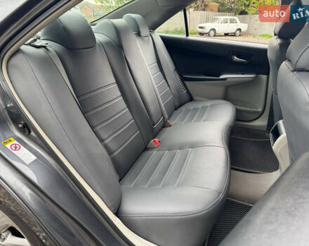 Серый Тойота Камри, объемом двигателя 2.49 л и пробегом 268 тыс. км за 11490 $, фото 10 на Automoto.ua