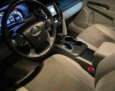 Серый Тойота Камри, объемом двигателя 2.49 л и пробегом 229 тыс. км за 12800 $, фото 20 на Automoto.ua