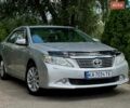 Сірий Тойота Камрі, об'ємом двигуна 2.49 л та пробігом 228 тис. км за 13000 $, фото 1 на Automoto.ua