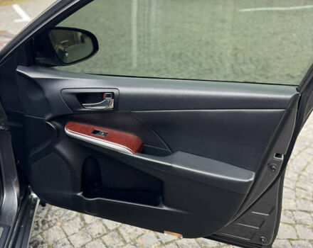 Сірий Тойота Камрі, об'ємом двигуна 2.49 л та пробігом 215 тис. км за 15000 $, фото 16 на Automoto.ua