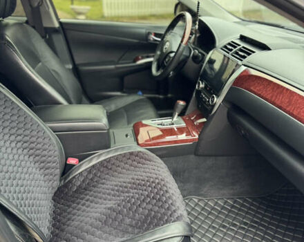 Сірий Тойота Камрі, об'ємом двигуна 2.49 л та пробігом 215 тис. км за 15000 $, фото 12 на Automoto.ua