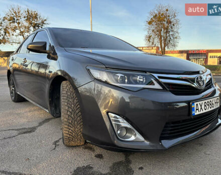 Сірий Тойота Камрі, об'ємом двигуна 2.49 л та пробігом 190 тис. км за 11800 $, фото 9 на Automoto.ua