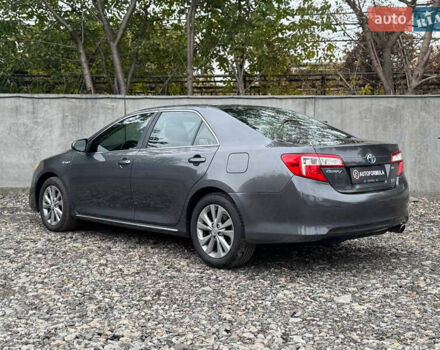Серый Тойота Камри, объемом двигателя 2.49 л и пробегом 268 тыс. км за 11490 $, фото 5 на Automoto.ua