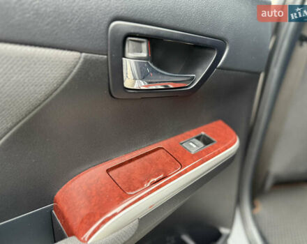 Серый Тойота Камри, объемом двигателя 2.5 л и пробегом 198 тыс. км за 13999 $, фото 26 на Automoto.ua