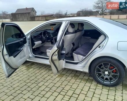 Сірий Тойота Камрі, об'ємом двигуна 2.5 л та пробігом 245 тис. км за 14100 $, фото 19 на Automoto.ua