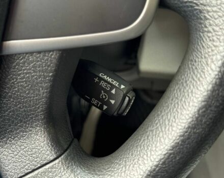 Сірий Тойота Камрі, об'ємом двигуна 2.5 л та пробігом 268 тис. км за 10990 $, фото 17 на Automoto.ua