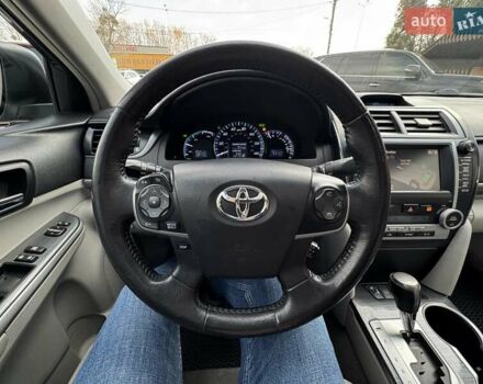 Сірий Тойота Камрі, об'ємом двигуна 2.5 л та пробігом 138 тис. км за 11950 $, фото 33 на Automoto.ua