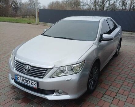 Сірий Тойота Камрі, об'ємом двигуна 2.5 л та пробігом 290 тис. км за 14000 $, фото 2 на Automoto.ua