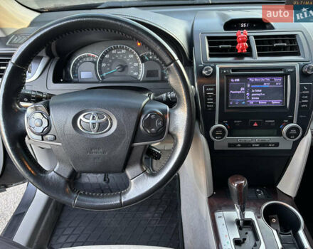 Сірий Тойота Камрі, об'ємом двигуна 2.49 л та пробігом 190 тис. км за 11800 $, фото 14 на Automoto.ua