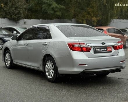 Серый Тойота Камри, объемом двигателя 2.5 л и пробегом 213 тыс. км за 14490 $, фото 7 на Automoto.ua