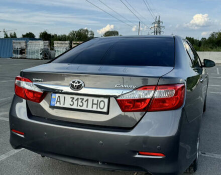 Серый Тойота Камри, объемом двигателя 2.49 л и пробегом 240 тыс. км за 12900 $, фото 3 на Automoto.ua