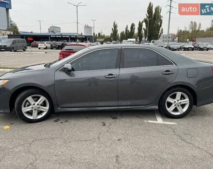 Тойота Камри 2012 в Киеве на Automoto.ua Серый Тойота Камри, объемом двигателя 2.49 л и пробегом 193 тыс. км за 9699 $, фото 6 на Automoto.ua