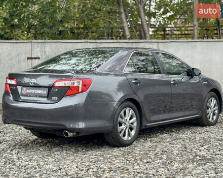 Сірий Тойота Камрі, об'ємом двигуна 2.49 л та пробігом 268 тис. км за 10990 $, фото 7 на Automoto.ua