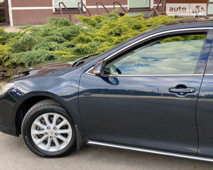 Серый Тойота Камри, объемом двигателя 2.5 л и пробегом 236 тыс. км за 13700 $, фото 51 на Automoto.ua