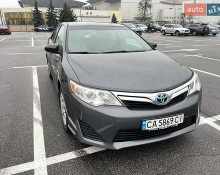 Серый Тойота Камри, объемом двигателя 2.49 л и пробегом 194 тыс. км за 11000 $, фото 1 на Automoto.ua