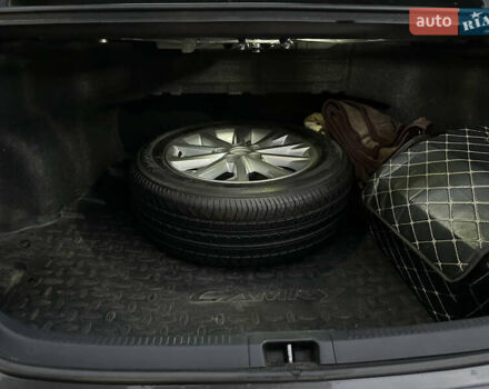 Сірий Тойота Камрі, об'ємом двигуна 2.49 л та пробігом 220 тис. км за 11500 $, фото 13 на Automoto.ua