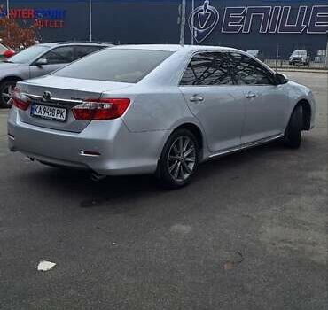 Серый Тойота Камри, объемом двигателя 2.49 л и пробегом 183 тыс. км за 14000 $, фото 4 на Automoto.ua